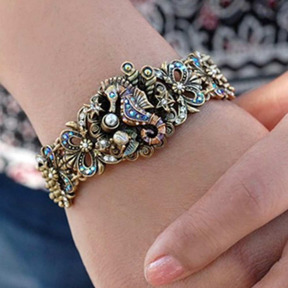 Seahorse Antiqued Bracelet, NWT